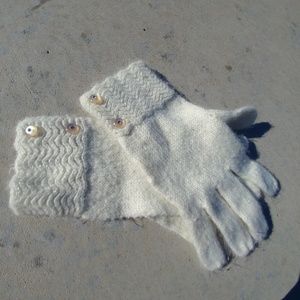 Cream colored gloves, fuzzy